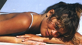 "GOING FOR BRONZE" index - U.K. ELLE 07/86 by Gilles Bensimon