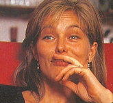 danish BILLED BLADET 15. Dec. 1994 - in her house, face close-up, black shirt