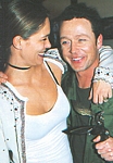 danish KIG IND 10. Feb. 2000 - at 2000 grammys with Thomas arm around him